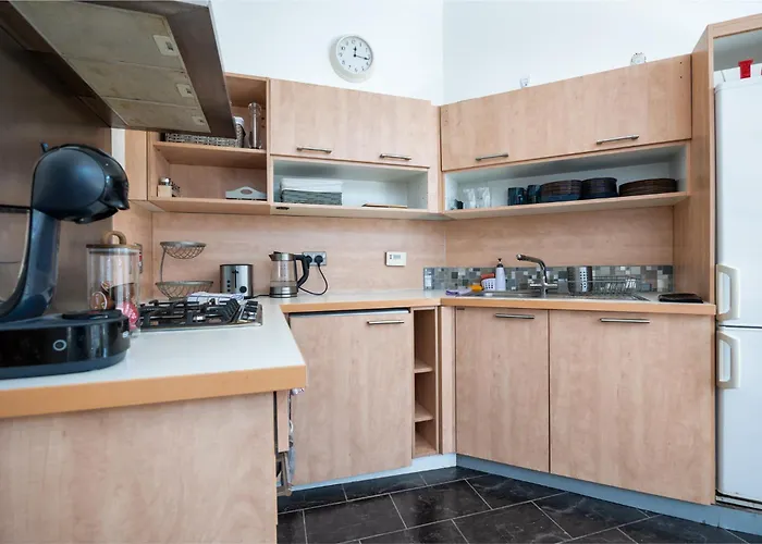 Modern 3-bed In Centre, 10 Min To Spire 公寓