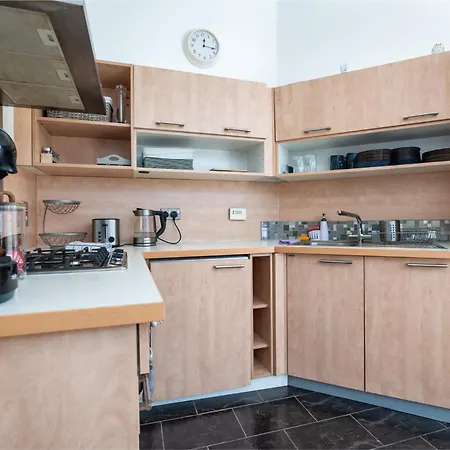 Modern 3-bed In Centre, 10 Min To Spire 아파트