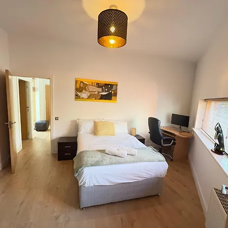 3 Bed In Centre 10min To Spire Dublin