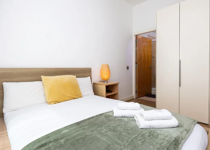 Apartment Modern 3-bed In Centre, 10 Min To Spire *